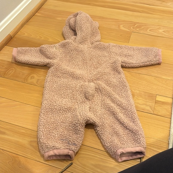 Patagonia Baby Furry Friends Fleece Bunting, 0-3 months - Picture 2 of 4